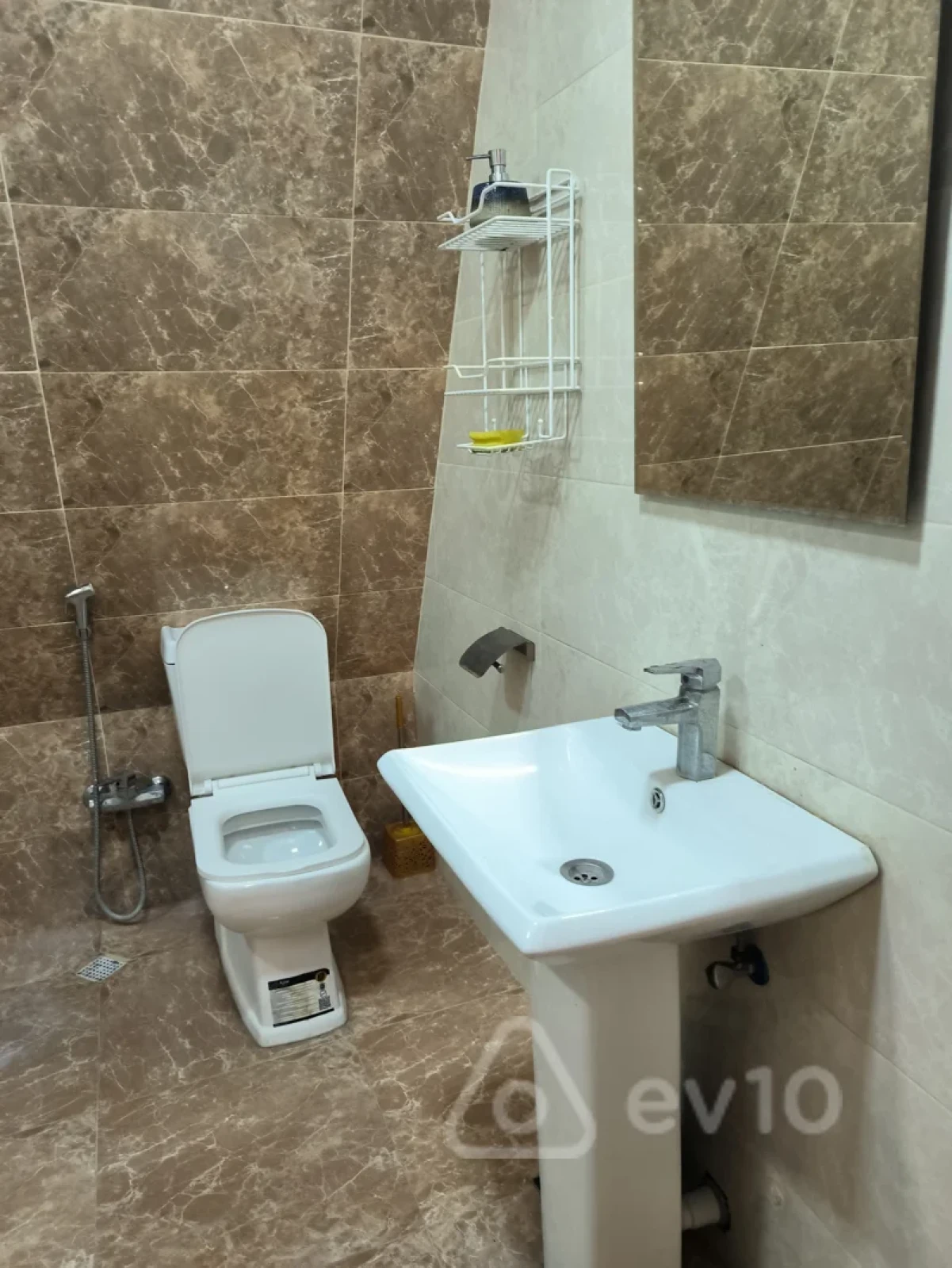 Kirayə verilir 3 otaqlı yeni tikili 107 m²