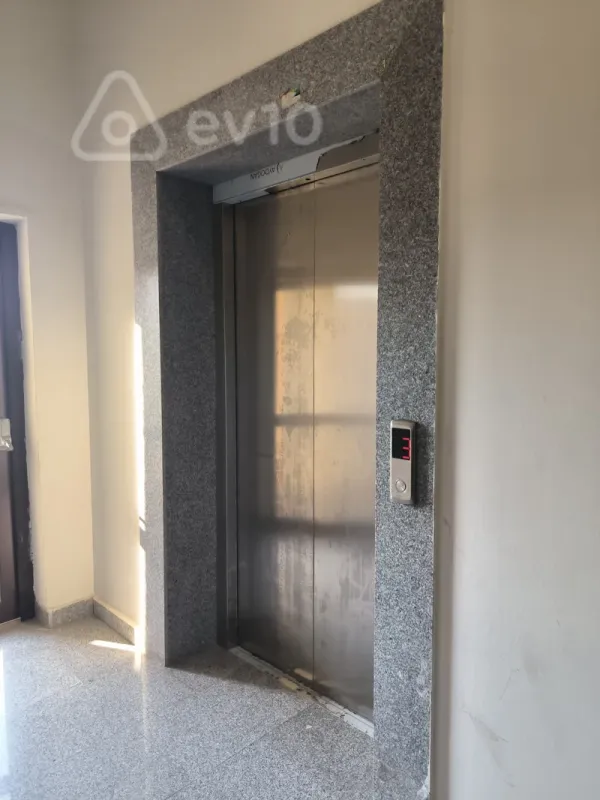 Kirayə verilir 3 otaqlı yeni tikili 107 m²