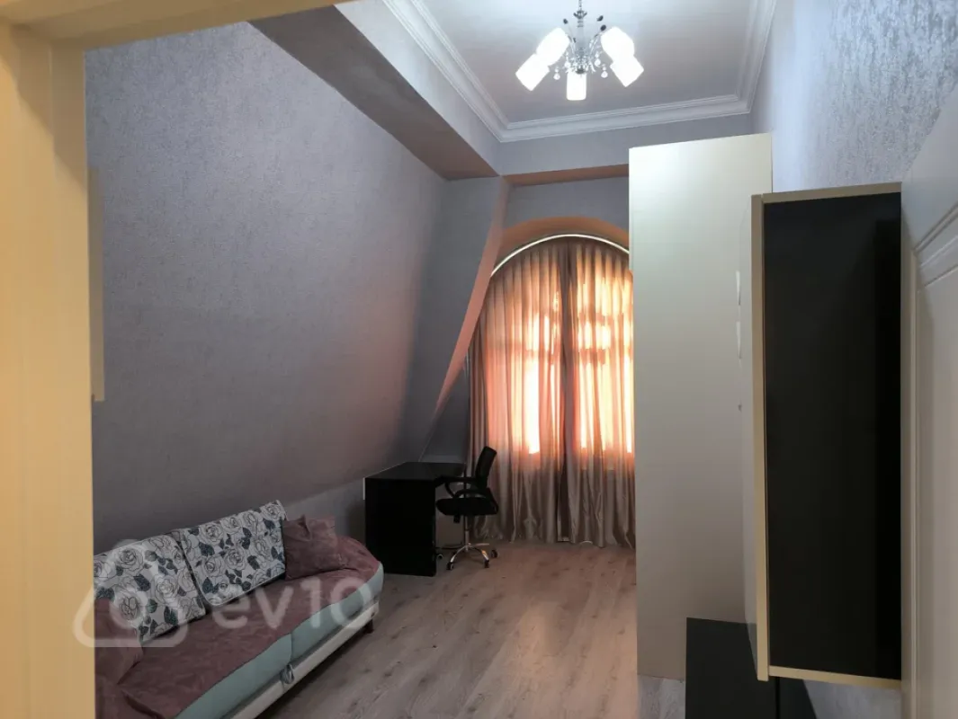 Kirayə verilir 3 otaqlı yeni tikili 107 m²