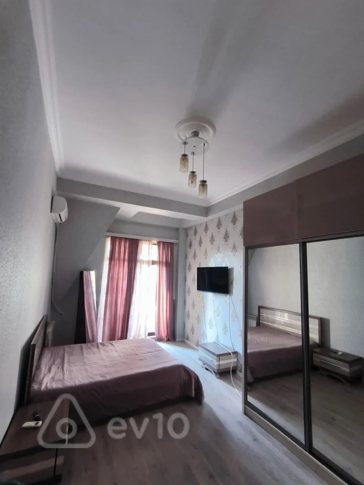 Kirayə verilir 3 otaqlı yeni tikili 107 m²