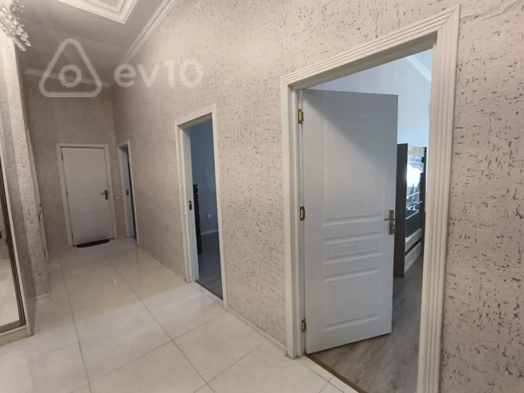 Kirayə verilir 3 otaqlı yeni tikili 107 m²