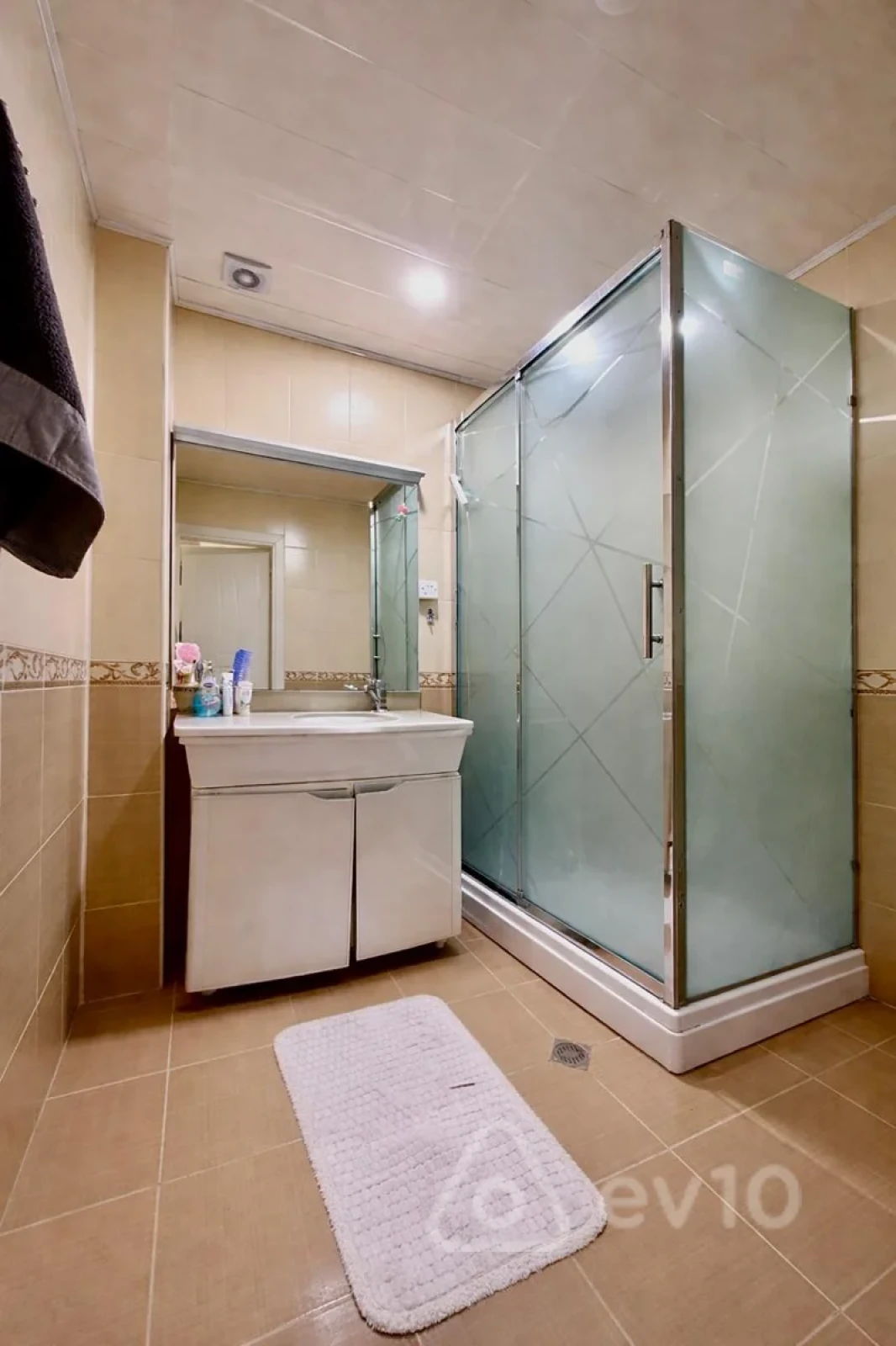 Satılır 2 otaqlı yeni tikili 92 m²