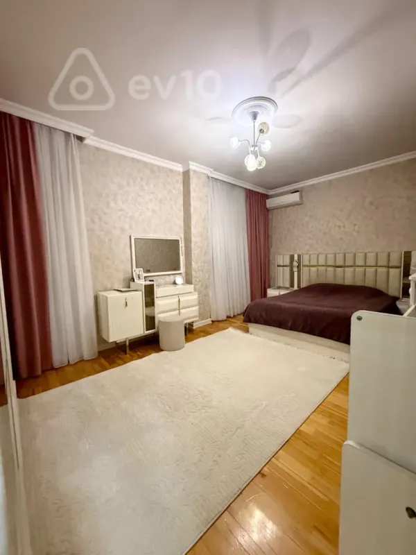 Satılır 2 otaqlı yeni tikili 92 m²