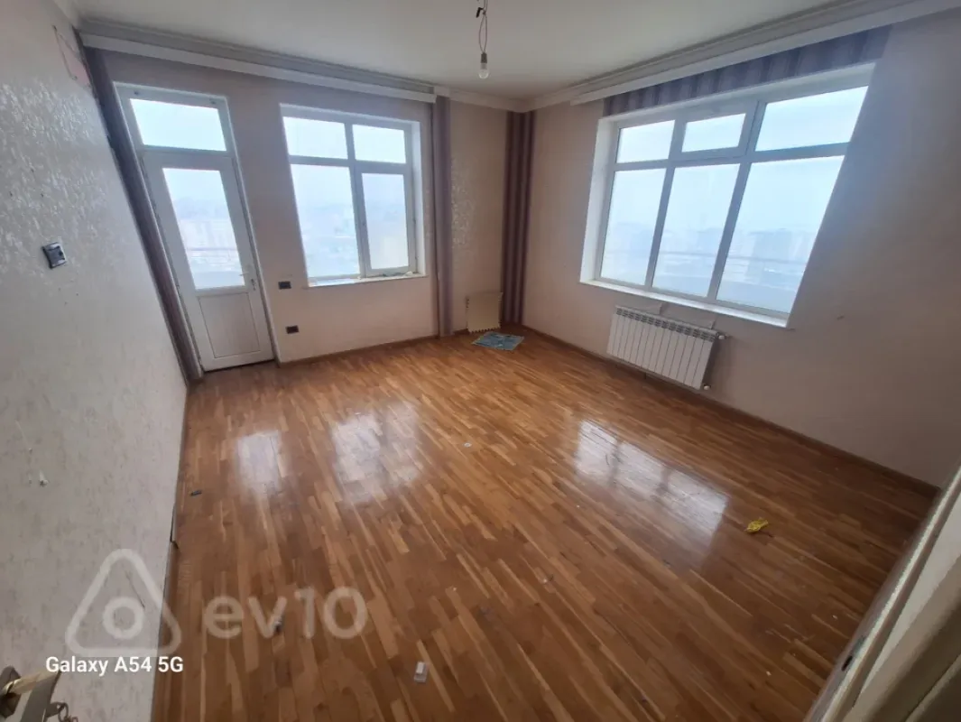 Satılır 3 otaqlı yeni tikili 187 m²