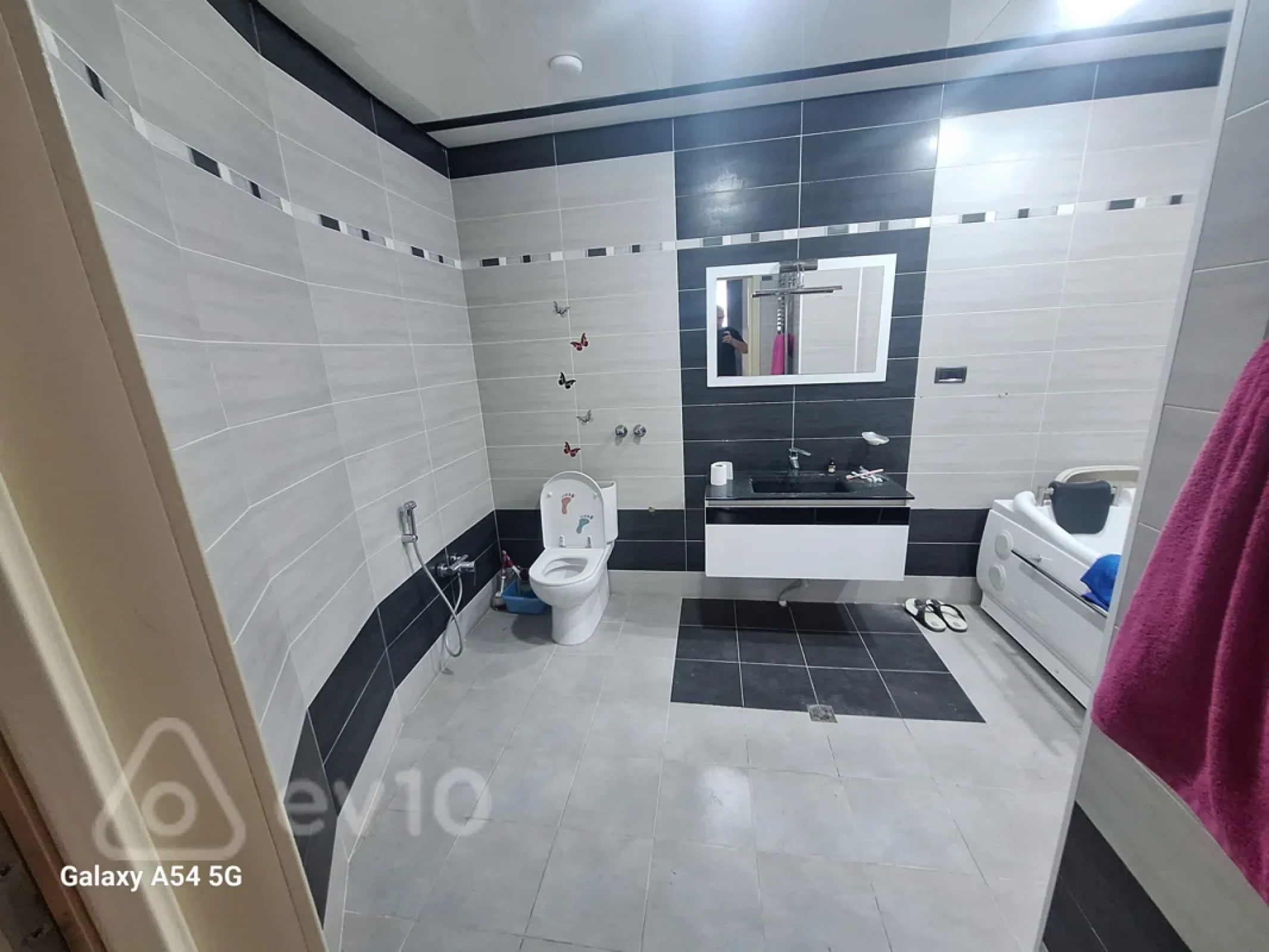 Satılır 3 otaqlı yeni tikili 187 m²