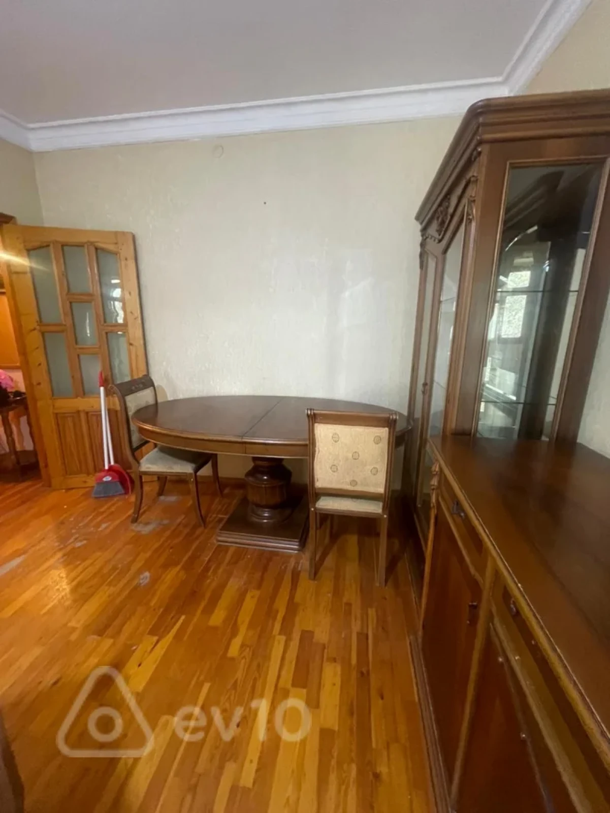 Kirayə verilir 2 otaqlı köhnə tikili 35 m²