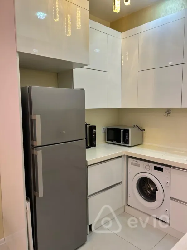 Kirayə verilir 2 otaqlı yeni tikili 80 m²
