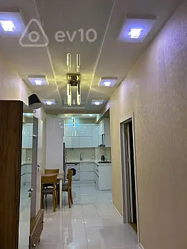 Kirayə verilir 2 otaqlı yeni tikili 80 m²