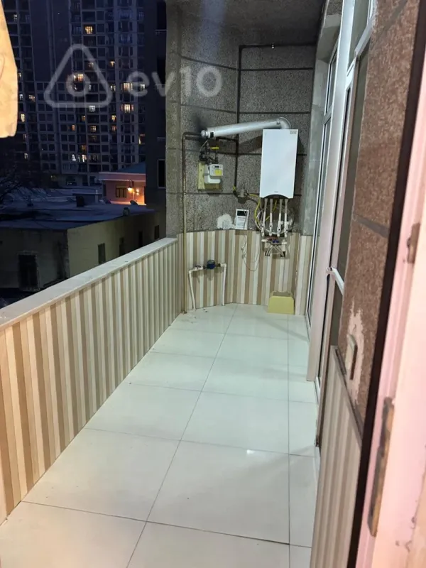 Kirayə verilir 2 otaqlı yeni tikili 80 m²