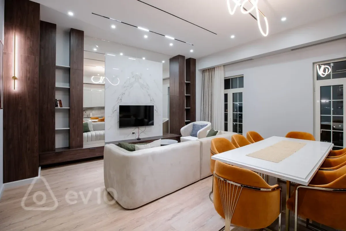 Kirayə verilir 3 otaqlı yeni tikili 140 m²