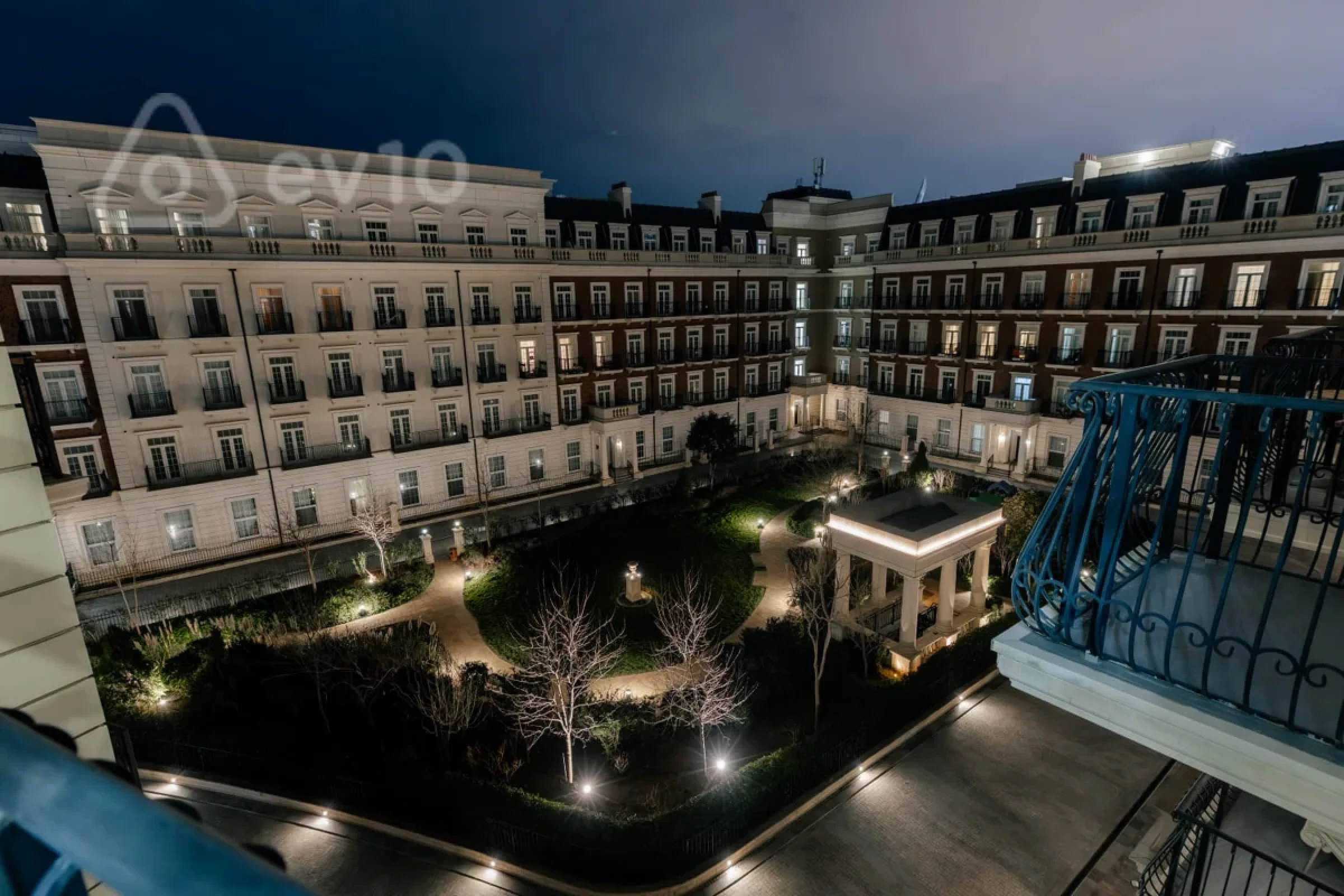 Kirayə verilir 3 otaqlı yeni tikili 140 m²