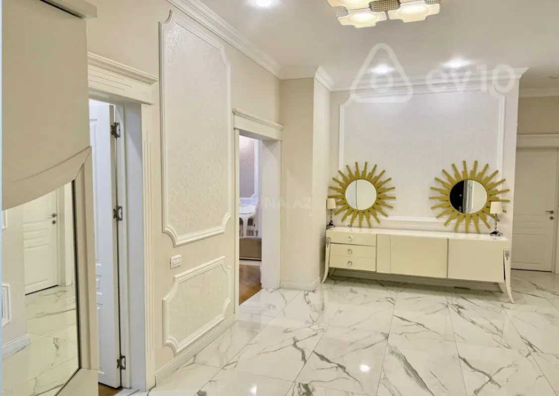 Kirayə verilir 4 otaqlı yeni tikili 190 m²