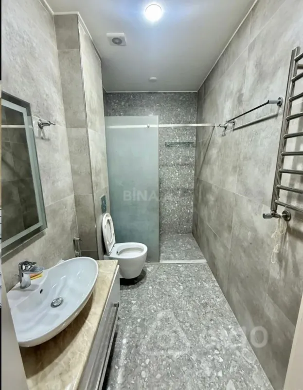 Kirayə verilir 4 otaqlı yeni tikili 190 m²