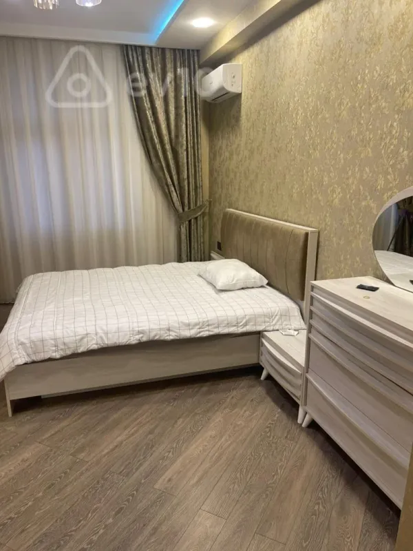 Kirayə verilir 3 otaqlı yeni tikili 130 m²