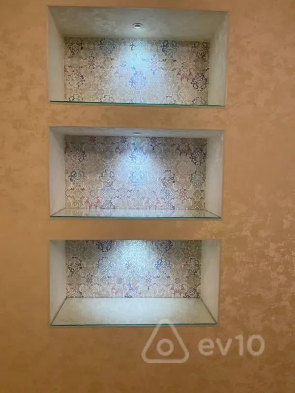 Kirayə verilir 3 otaqlı yeni tikili 130 m²