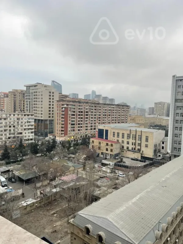 Kirayə verilir 3 otaqlı yeni tikili 130 m²