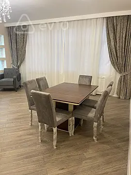 Kirayə verilir 3 otaqlı yeni tikili 130 m²
