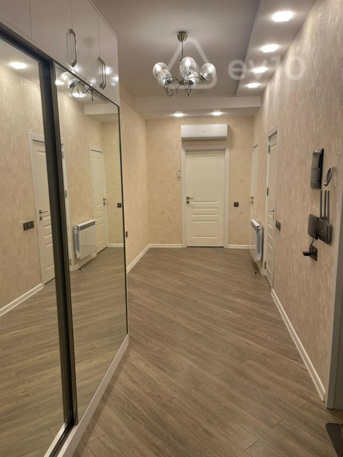 Kirayə verilir 3 otaqlı yeni tikili 130 m²