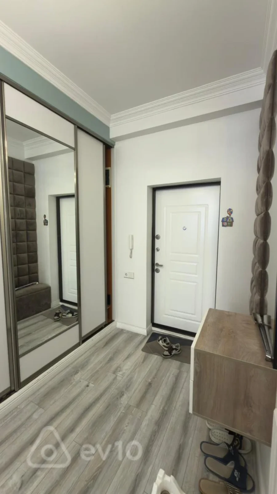 Kirayə verilir 2 otaqlı yeni tikili 100 m²