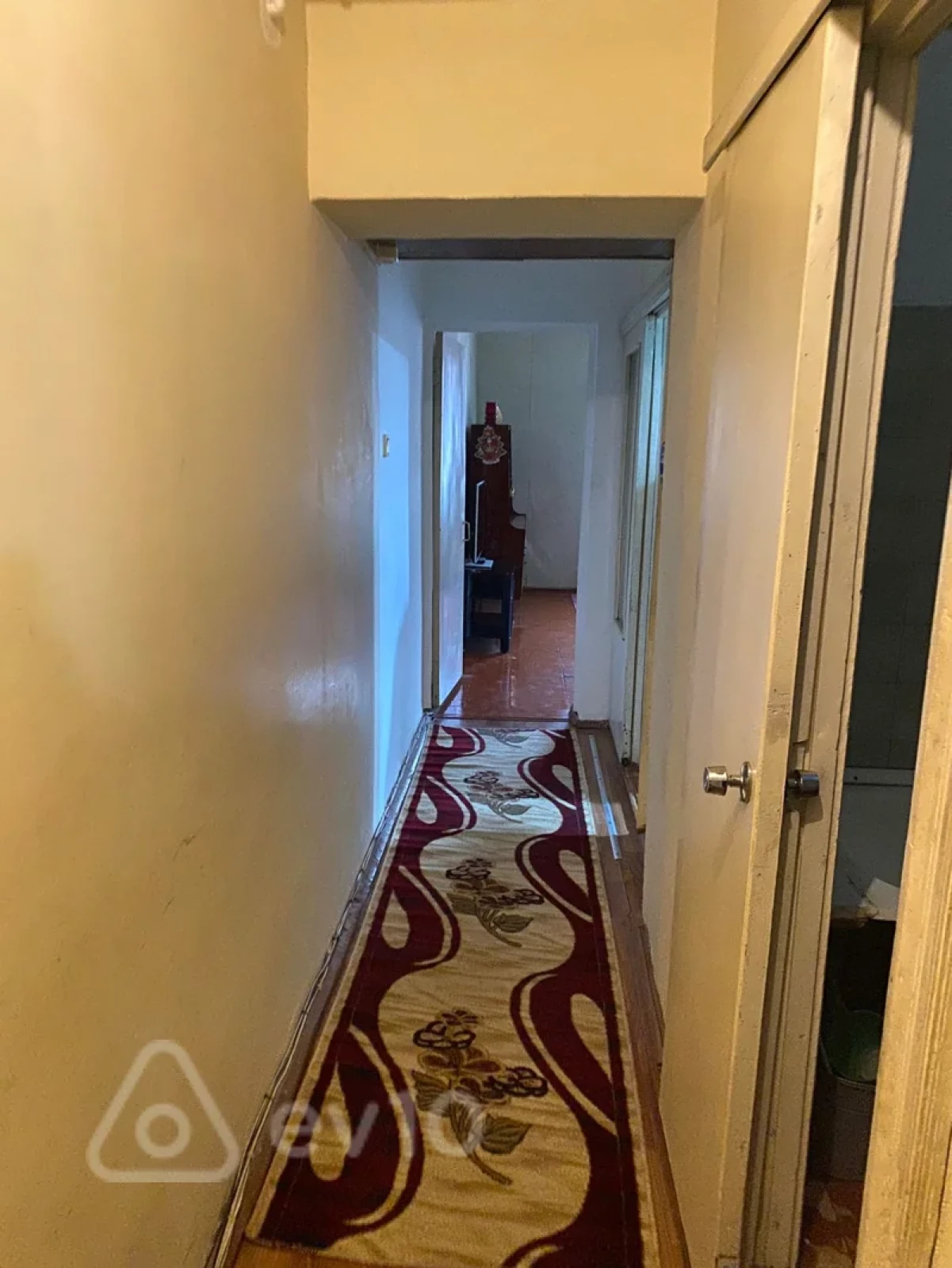 Kirayə verilir 2 otaqlı köhnə tikili 65 m²