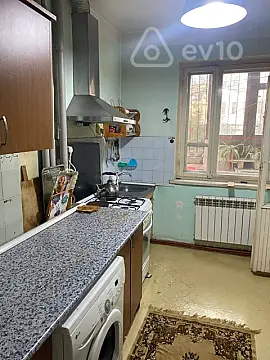 Kirayə verilir 2 otaqlı köhnə tikili 65 m²