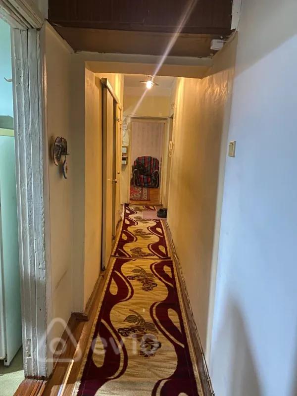 Kirayə verilir 2 otaqlı köhnə tikili 65 m²