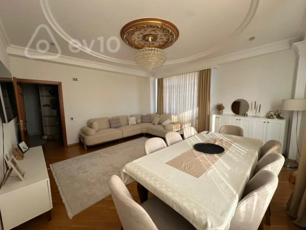 Satılır 2 otaqlı yeni tikili 88 m²