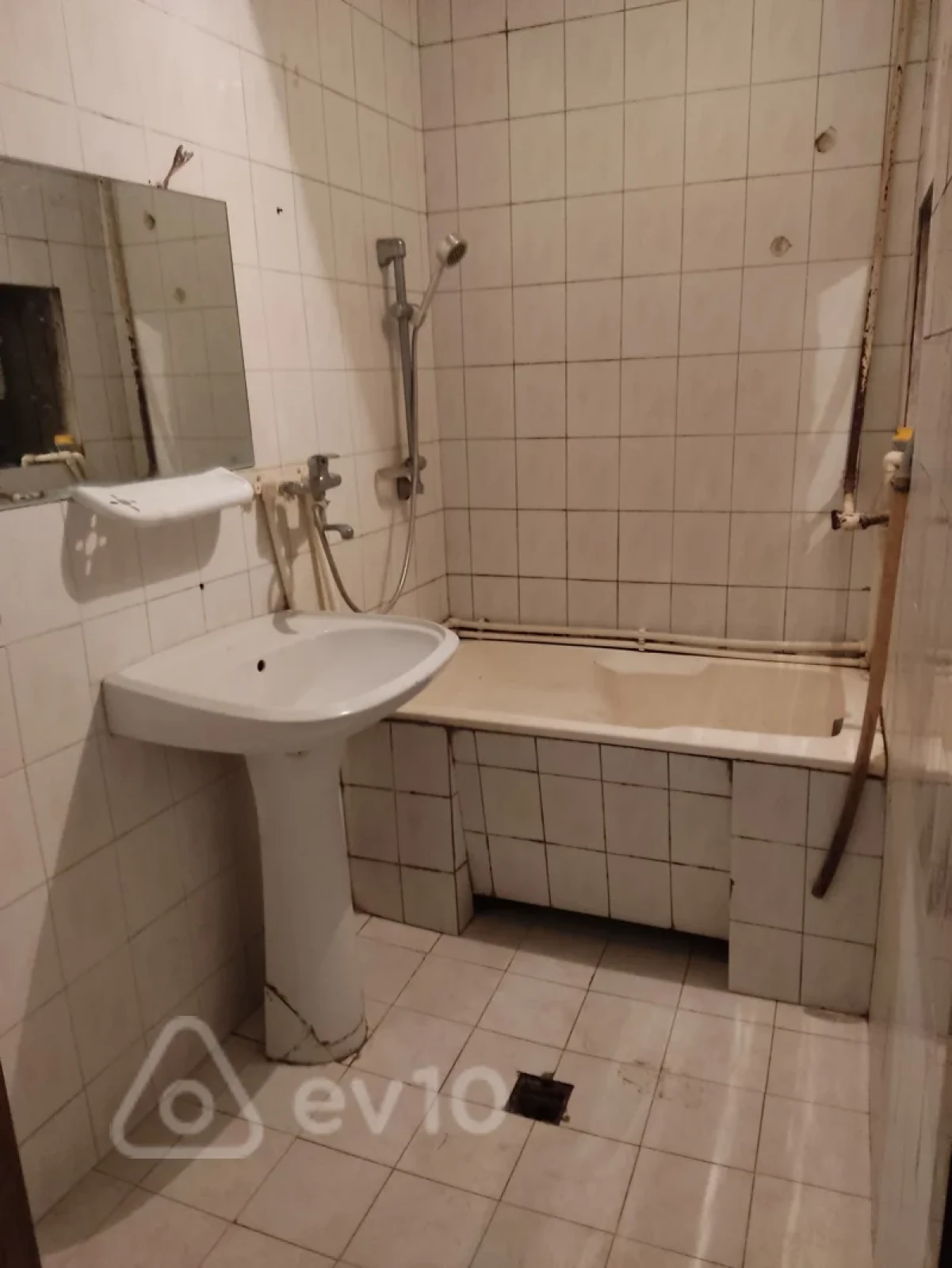 Kirayə verilir 3 otaqlı yeni tikili 62 m²