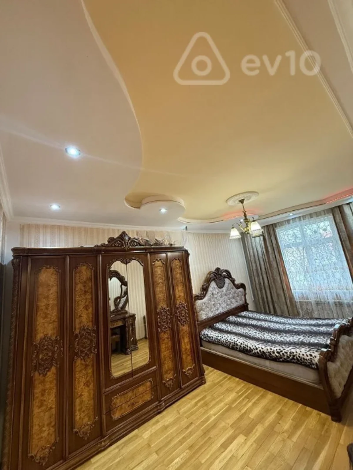Kirayə verilir 3 otaqlı yeni tikili 85 m²