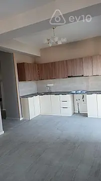 Satılır 3 otaqlı yeni tikili 80 m²