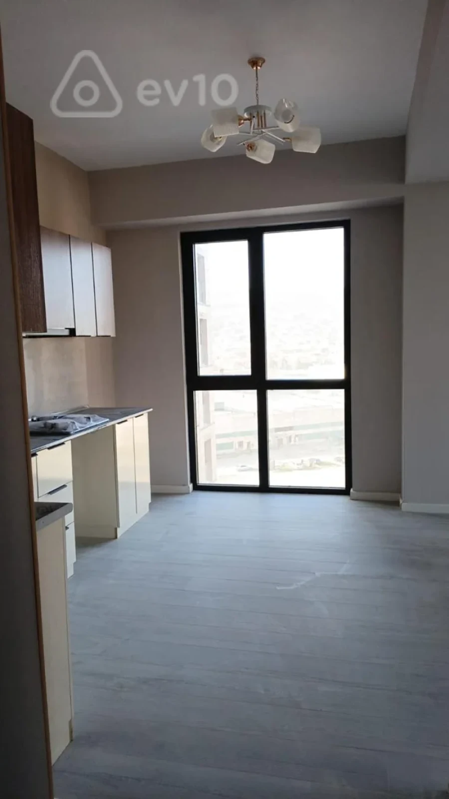 Satılır 3 otaqlı yeni tikili 80 m²