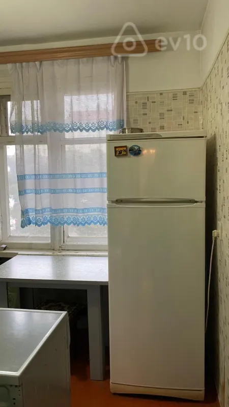 Kirayə verilir 3 otaqlı köhnə tikili 75 m²