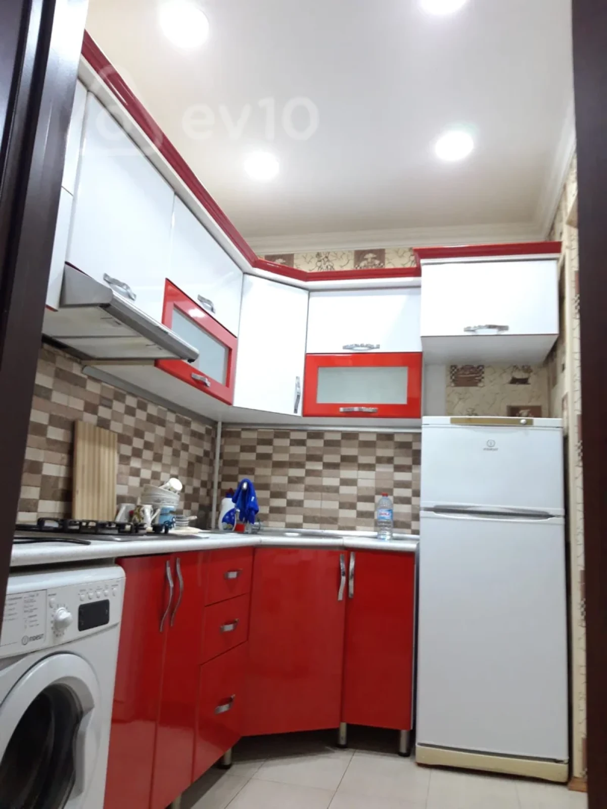 Kirayə verilir 2 otaqlı yeni tikili 60 m²