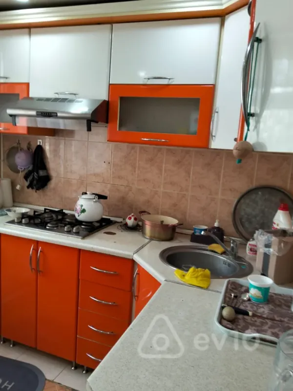 Satılır 3 otaqlı köhnə tikili 70 m²