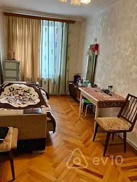Satılır 3 otaqlı köhnə tikili 70 m²