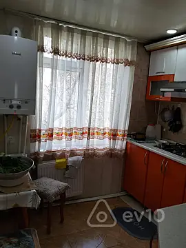 Satılır 3 otaqlı köhnə tikili 70 m²
