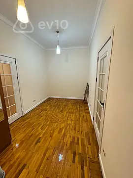 Kirayə verilir 2 otaqlı yeni tikili 70 m²