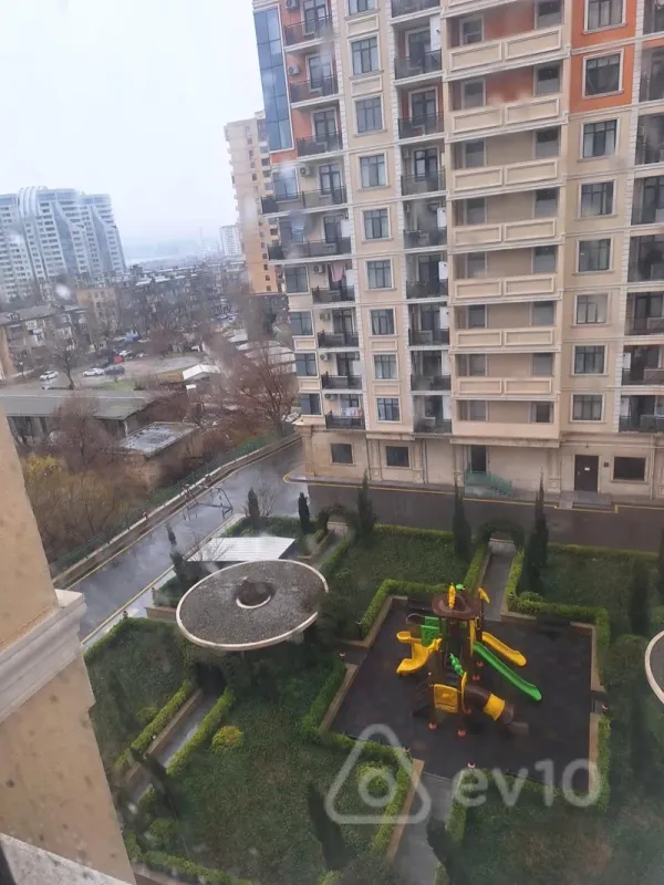 Kirayə verilir 2 otaqlı yeni tikili 50 m²