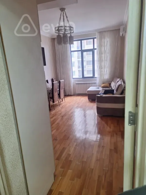 Kirayə verilir 2 otaqlı yeni tikili 50 m²