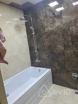 Kirayə verilir 2 otaqlı yeni tikili 50 m²