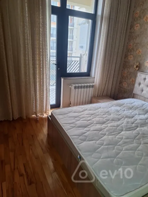 Kirayə verilir 2 otaqlı yeni tikili 50 m²