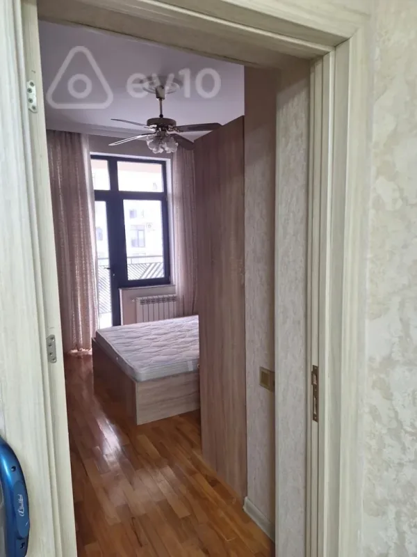 Kirayə verilir 2 otaqlı yeni tikili 50 m²