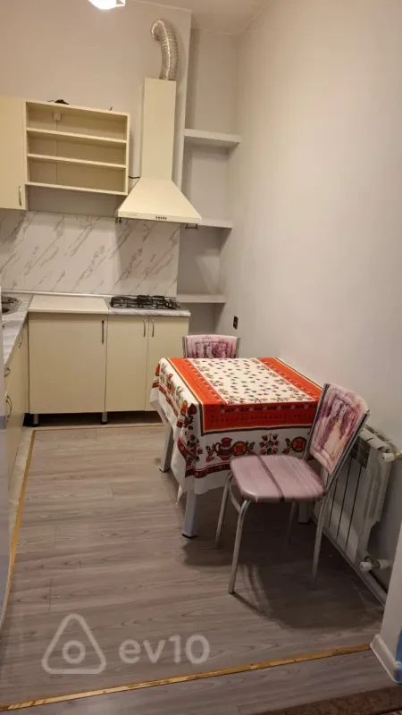 Kirayə verilir 1 otaqlı yeni tikili 40 m²