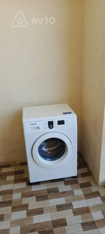 Kirayə verilir 1 otaqlı yeni tikili 40 m²