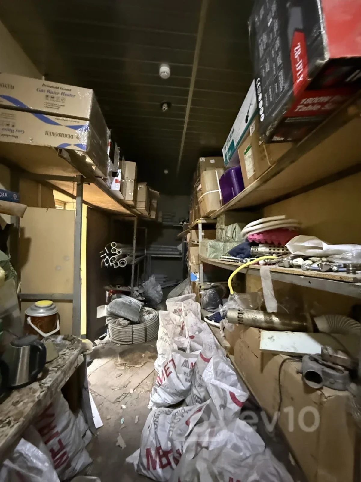 Satılır mənzil 80000 m²