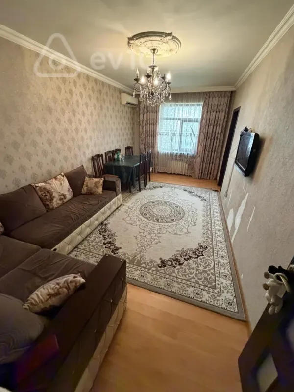 Satılır 3 otaqlı köhnə tikili 60 m²