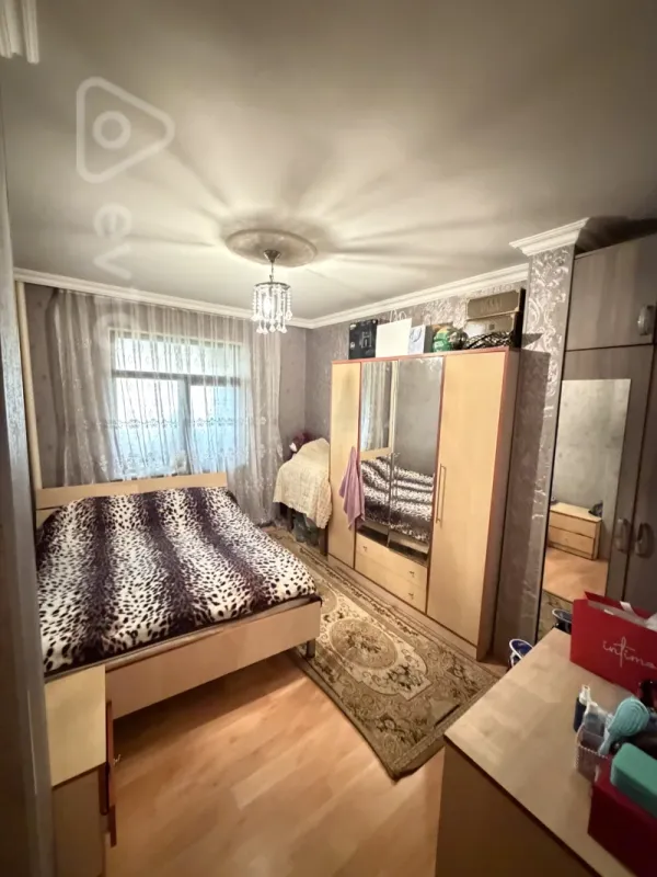 Satılır 3 otaqlı köhnə tikili 60 m²