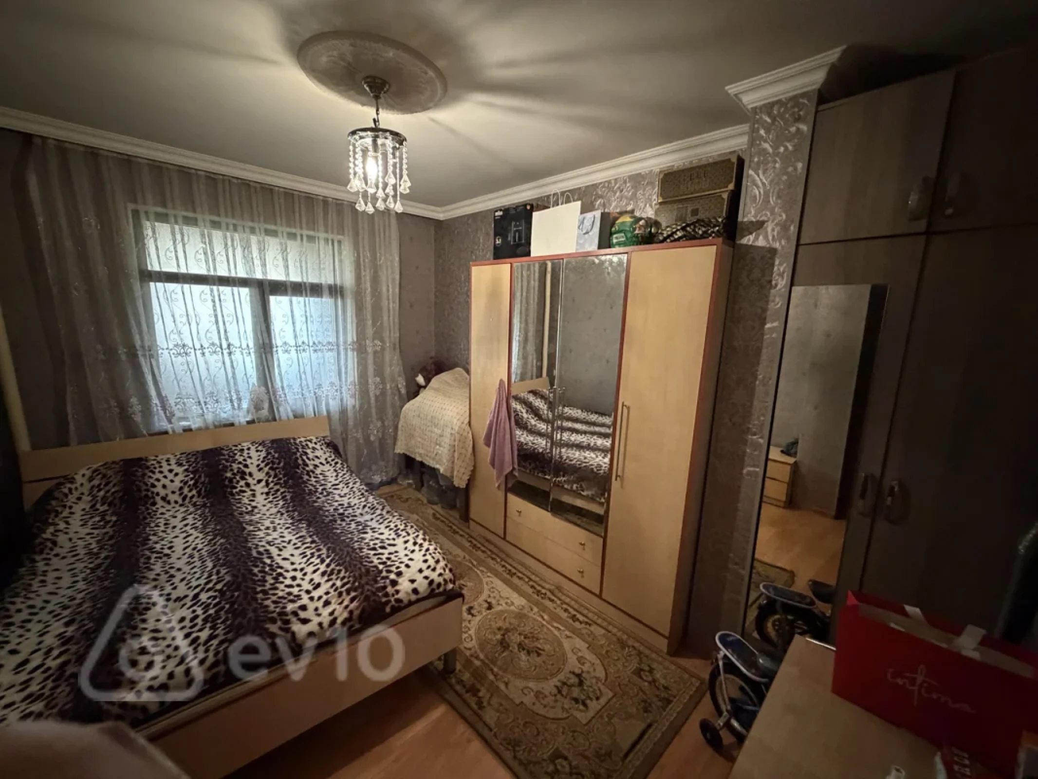 Satılır 3 otaqlı köhnə tikili 60 m²
