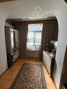 Satılır 3 otaqlı köhnə tikili 60 m²