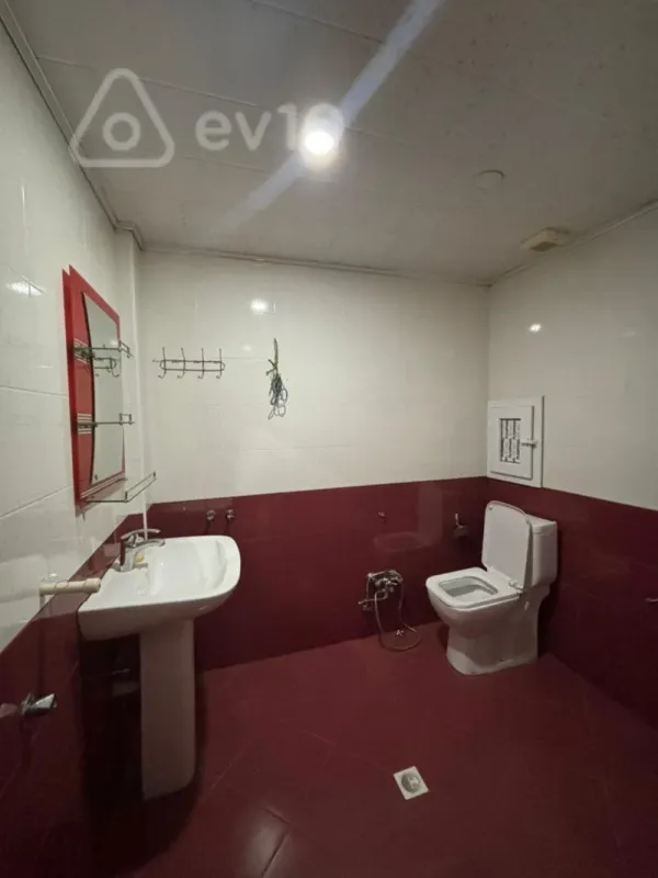 Kirayə verilir 2 otaqlı yeni tikili 57 m²